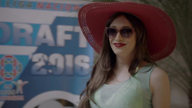 Club de Cuervos 2x1