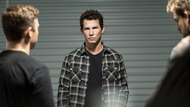 Animal Kingdom 3x8