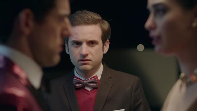 Club de Cuervos 3x9