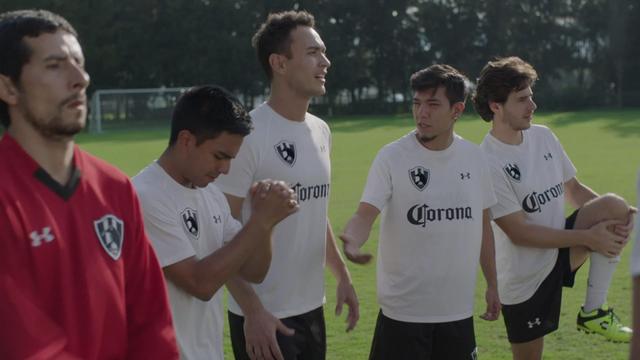 Club de Cuervos 3x4