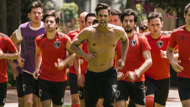 Club de Cuervos 4x5